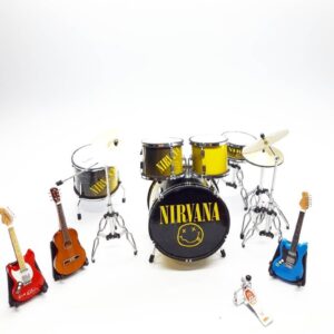 Miniatur Drum Nirvana Small dan Gitar Kurt Cobain skala 1/12